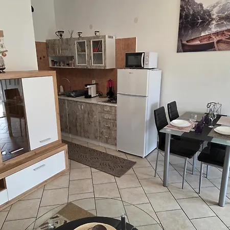 דירה Sany 2 With Jacuzzi *